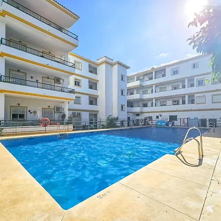 3 Bed Penthouse La Cala Close To شقة